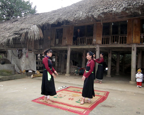 Gìn giữ điệu Sình Ca cho muôn đời sau ảnh 2